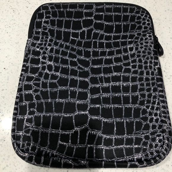 Marc by Marc Jacobs Tablet Pouch - Picture 2 of 6